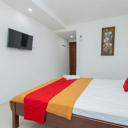 Reddoorz Syariah At Wisma Djokorio Poncokusumo Malang Esterno foto